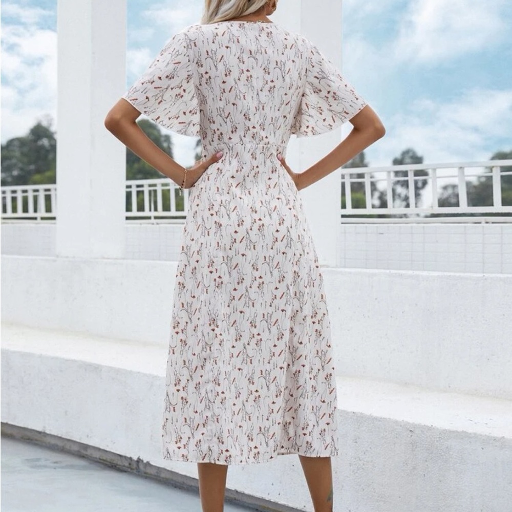 💕Motif Dress💕 - Picture 2 of 4
